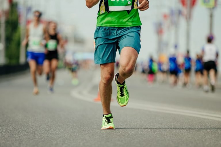 A nutrição desportiva e a influência da alimentação em maratonistas